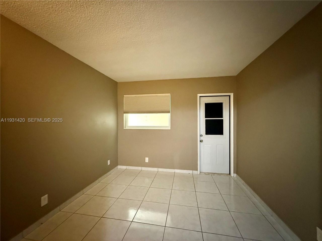 1301 N 12th Ct, Unit 4B, Hollywood, FL 33019 Photo