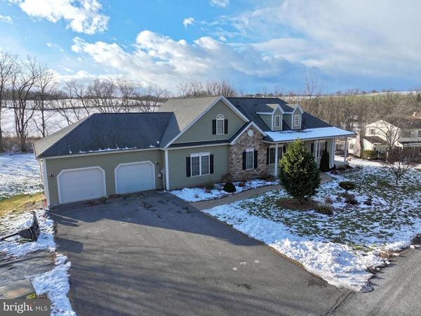 223 COUNTRY ROAD, LEWISBURG, PA 17837