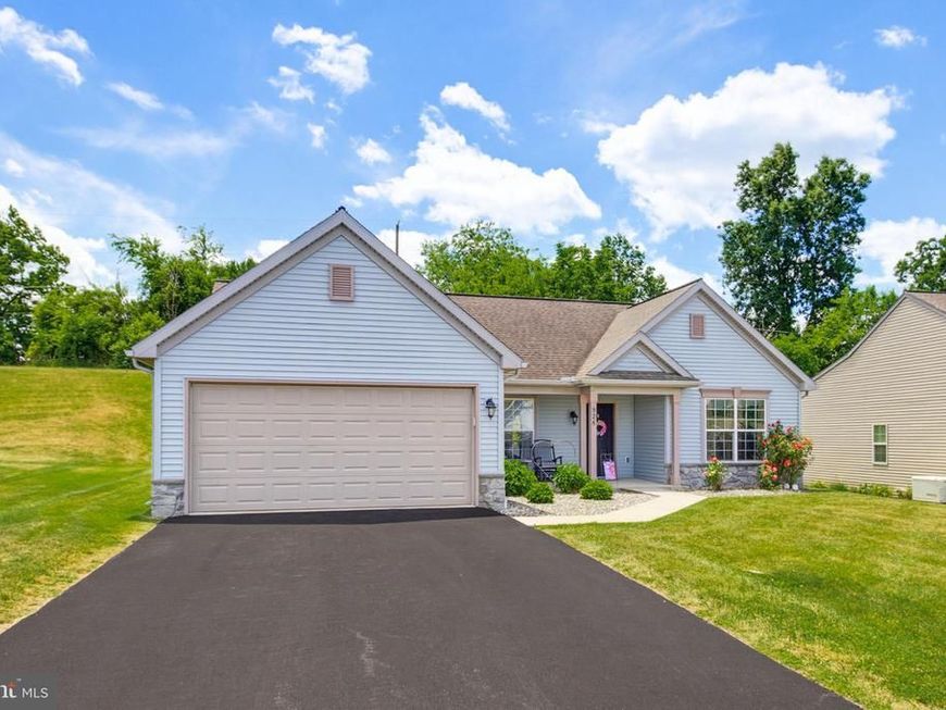 926 Sweetbay Lane, Lebanon, PA 17046 Main Photo