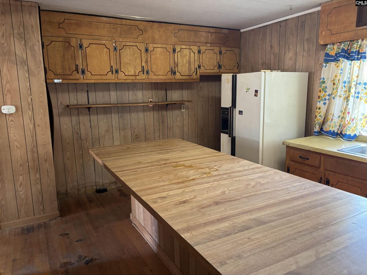 6509 Frost Avenue Photo 4