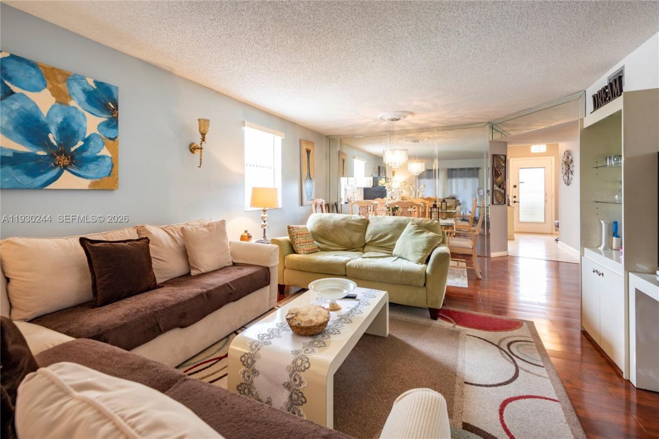 4940 E Sabal Palm Blvd, Unit 414, Tamarac, FL 33319 Photo