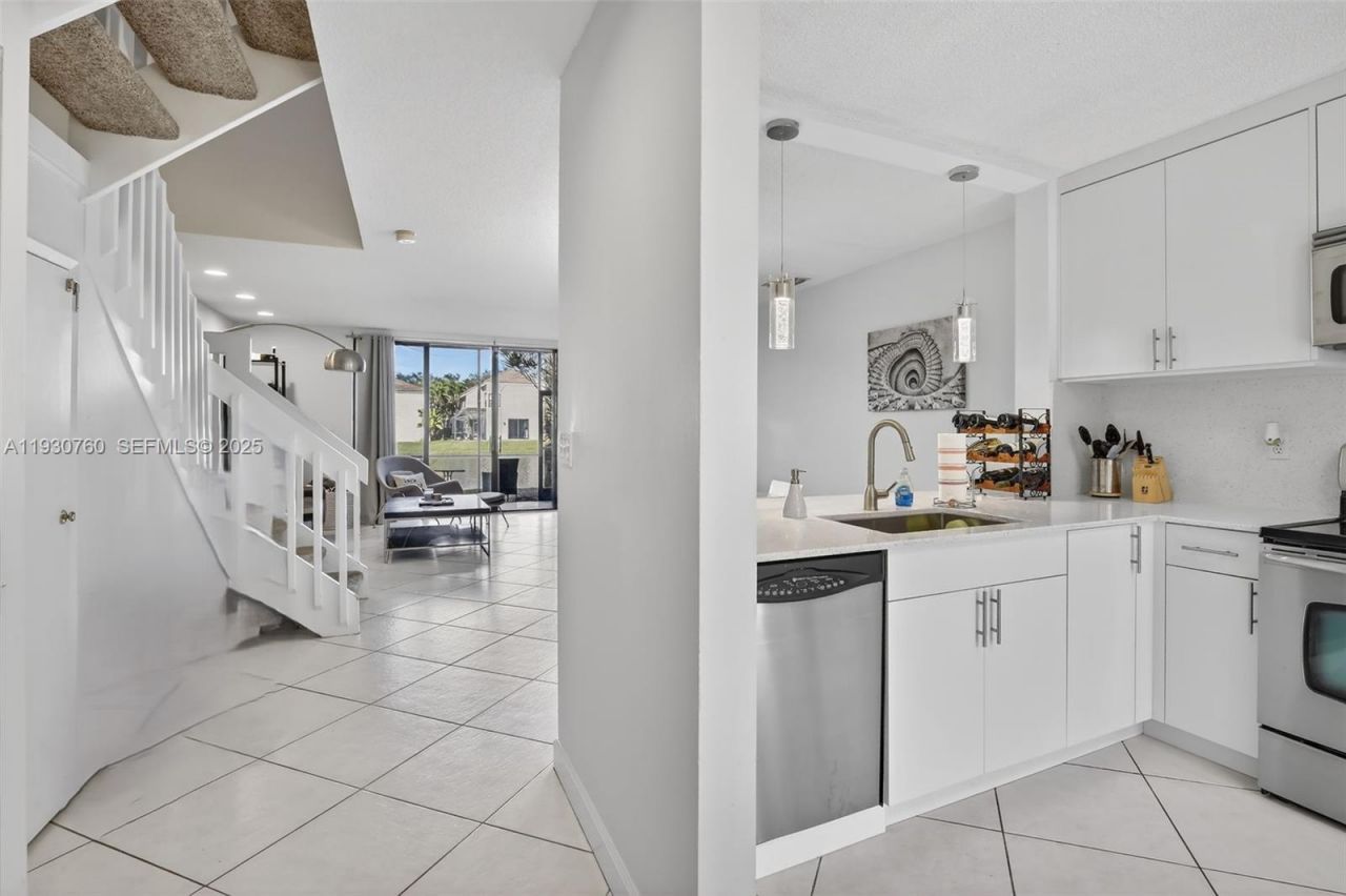 10691 NW 14th St, Unit 257, Plantation, FL 33322 Photo