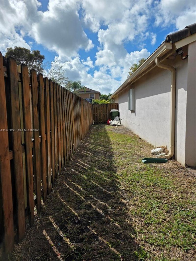 1885 SE 13th St, Homestead, FL 33035 Photo