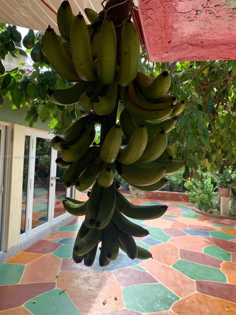 10955 SW 56th St, Miami, FL 33165 Photo