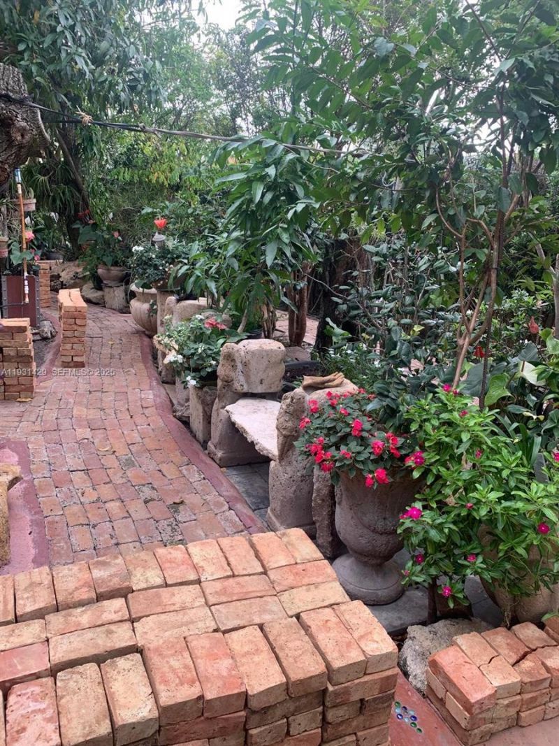 10955 SW 56th St, Miami, FL 33165 Photo