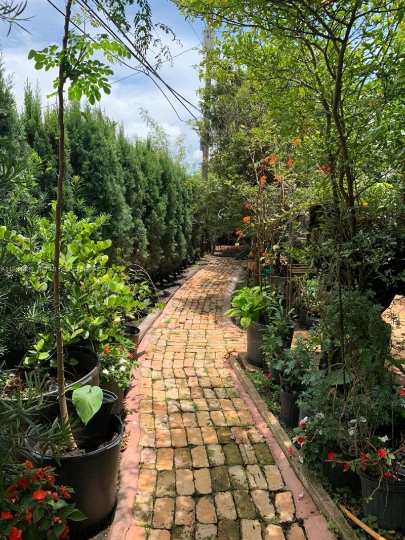 10955 SW 56th St, Miami, FL 33165 Photo