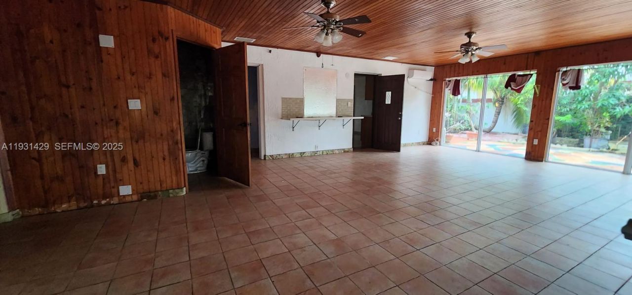 10955 SW 56th St, Miami, FL 33165 Photo