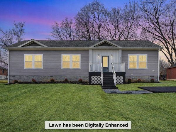 3648 McDaniel DR, Salem, VA 24153