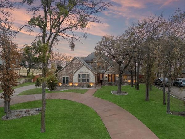 5829 Lakeside Drive, Fort Worth, TX 76179