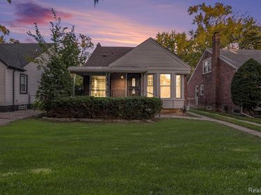 12080 Heyden Street, Detroit, MI 48228