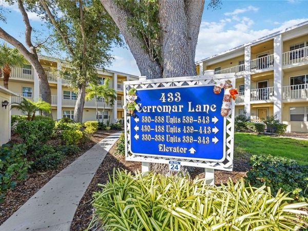 433 CERROMAR LANE, Unit 440, VENICE, FL 34293