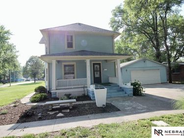 611 Juniper Avenue, Crete, NE 68333