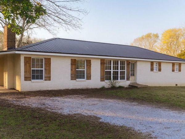 103 Dogwood Ave, Saltillo, MS 38866