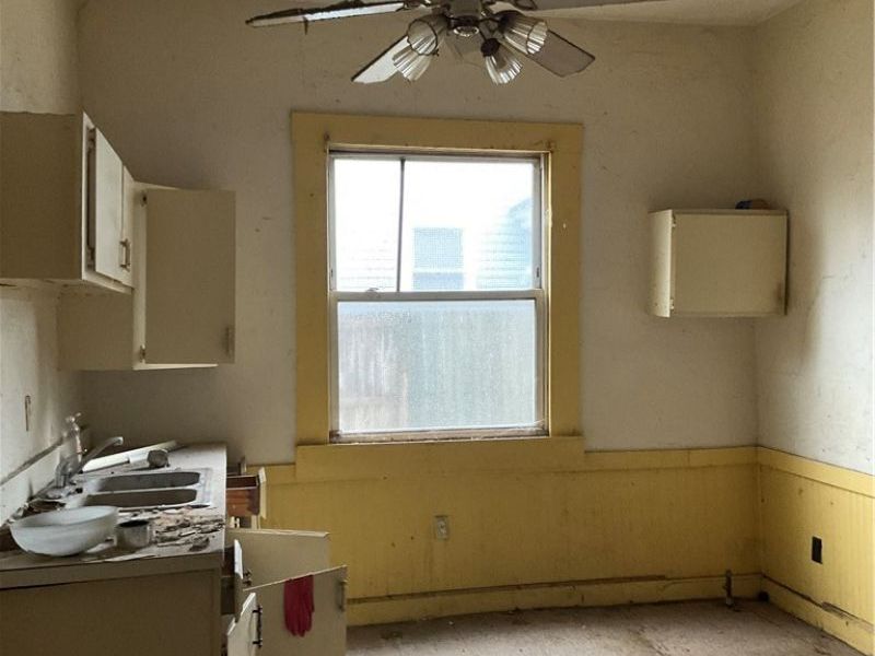 3654 E 53rd Street, Cleveland, OH 44105 Photo 4