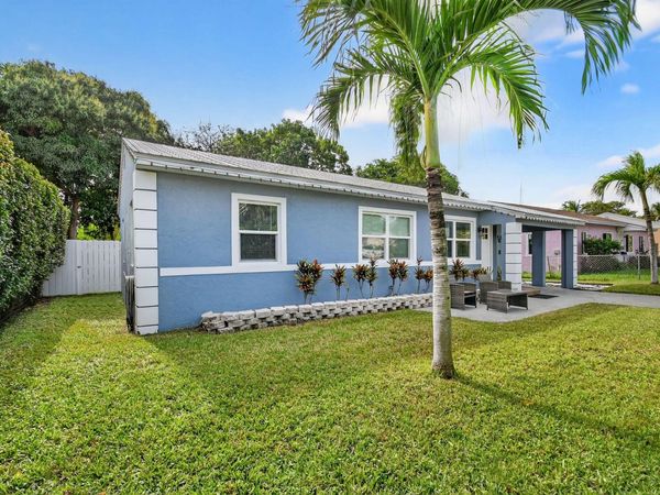 814 44th Street, West Palm Beach, FL 33407