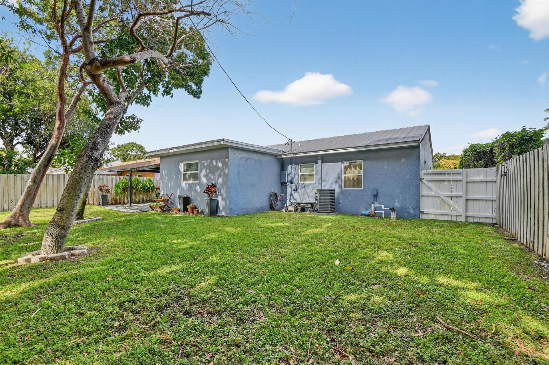 814 44th Street, West Palm Beach, FL 33407 Photo