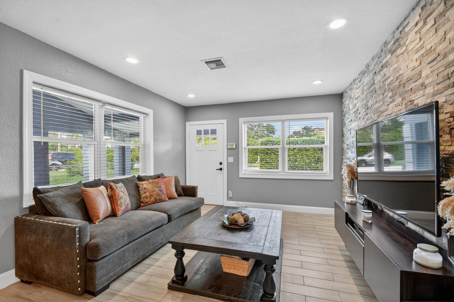 814 44th Street, West Palm Beach, FL 33407 Photo