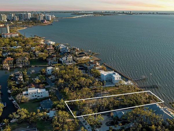 2046 ALAMEDA AVENUE, SARASOTA, FL 34234