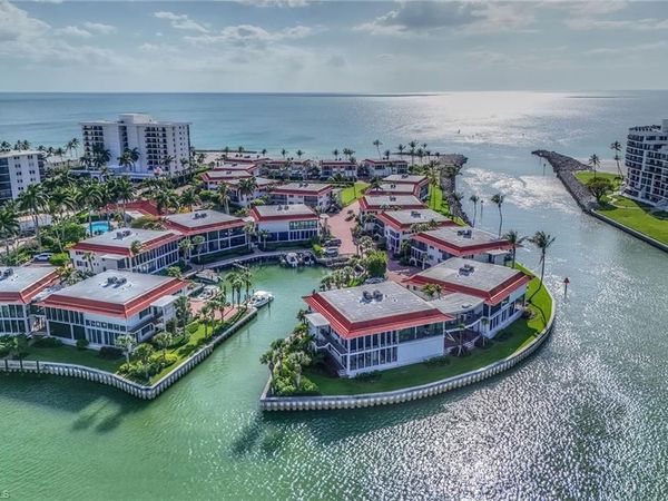 2258 Gulf Shore BLVD N, Unit O1, NAPLES, FL 34102