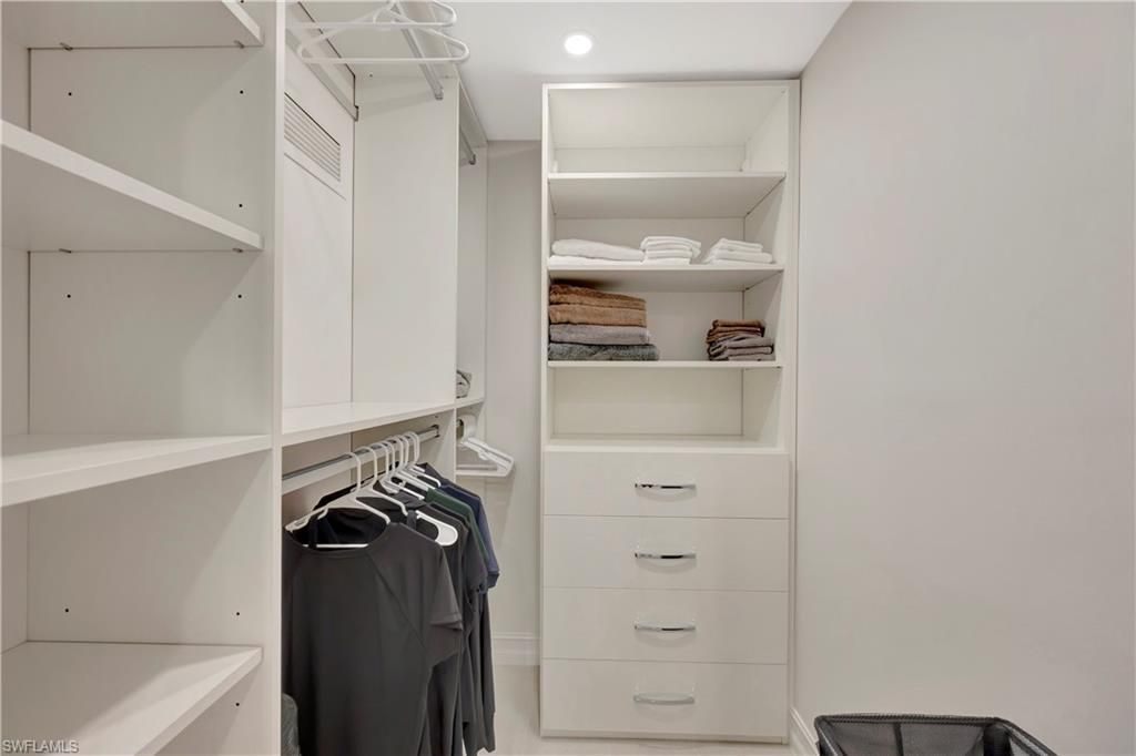 2258 Gulf Shore Blvd N, Unit O1, Naples, FL 34102 Photo