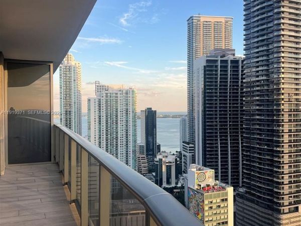 55 SW 9th St, Unit 3406, Miami, FL 33130