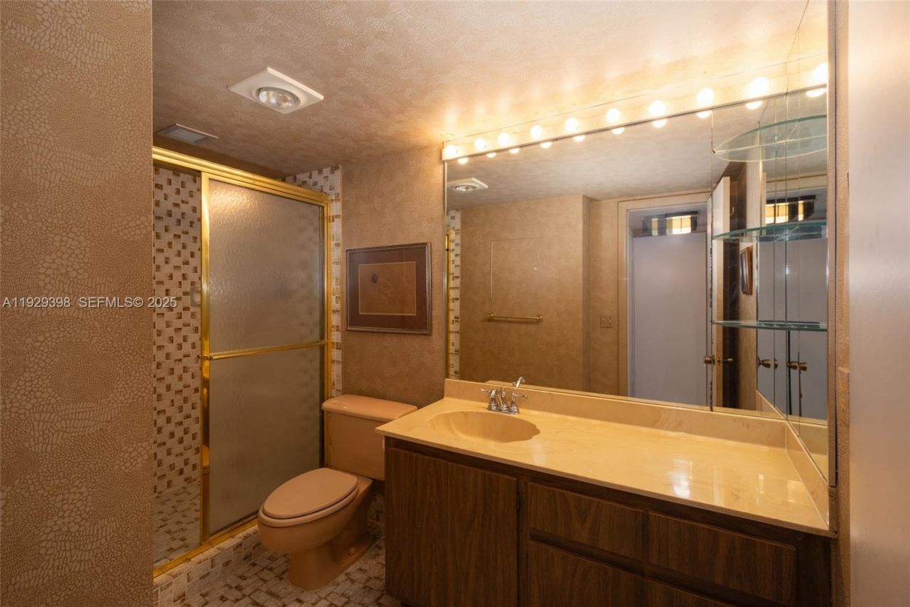 2851 NE 183rd St , Unit 2211 E, Aventura, FL 33160 Photo