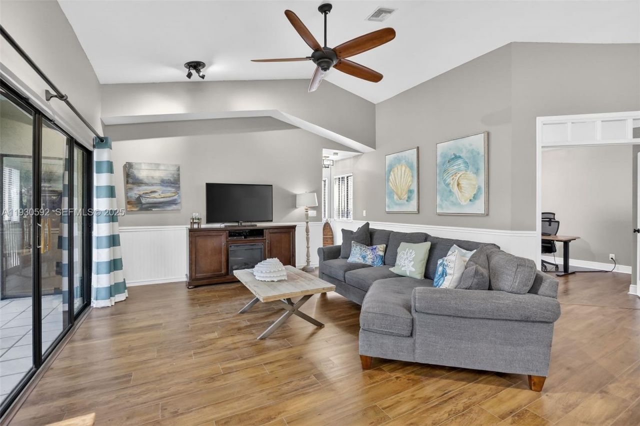 10553 NW 10th Ct, Unit D-140, Plantation, FL 33322 Photo