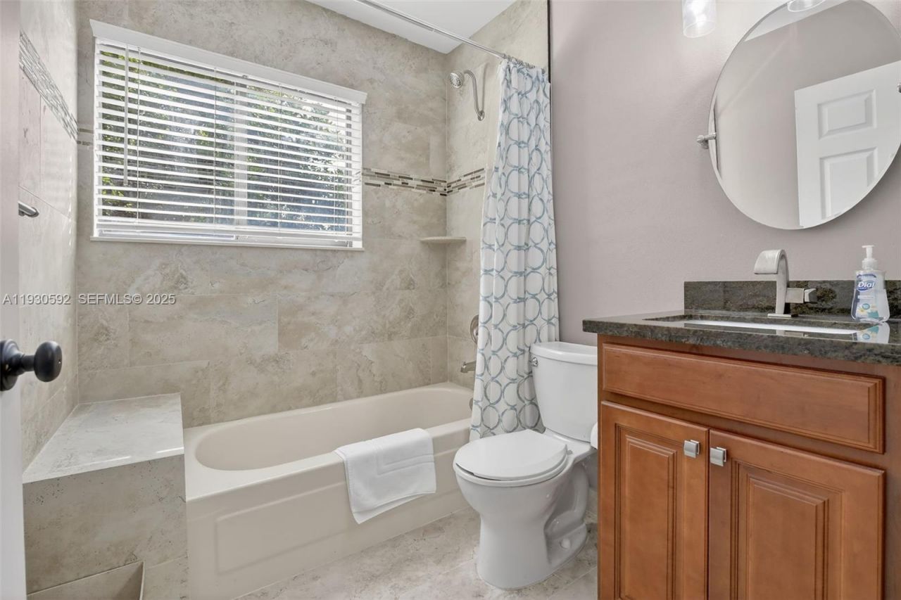 10553 NW 10th Ct, Unit D-140, Plantation, FL 33322 Photo