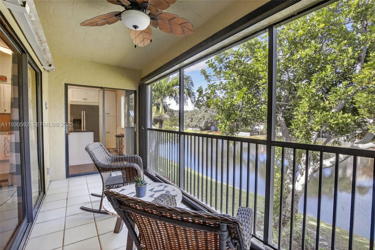 10553 NW 10th Ct, Unit D-140, Plantation, FL 33322 Photo