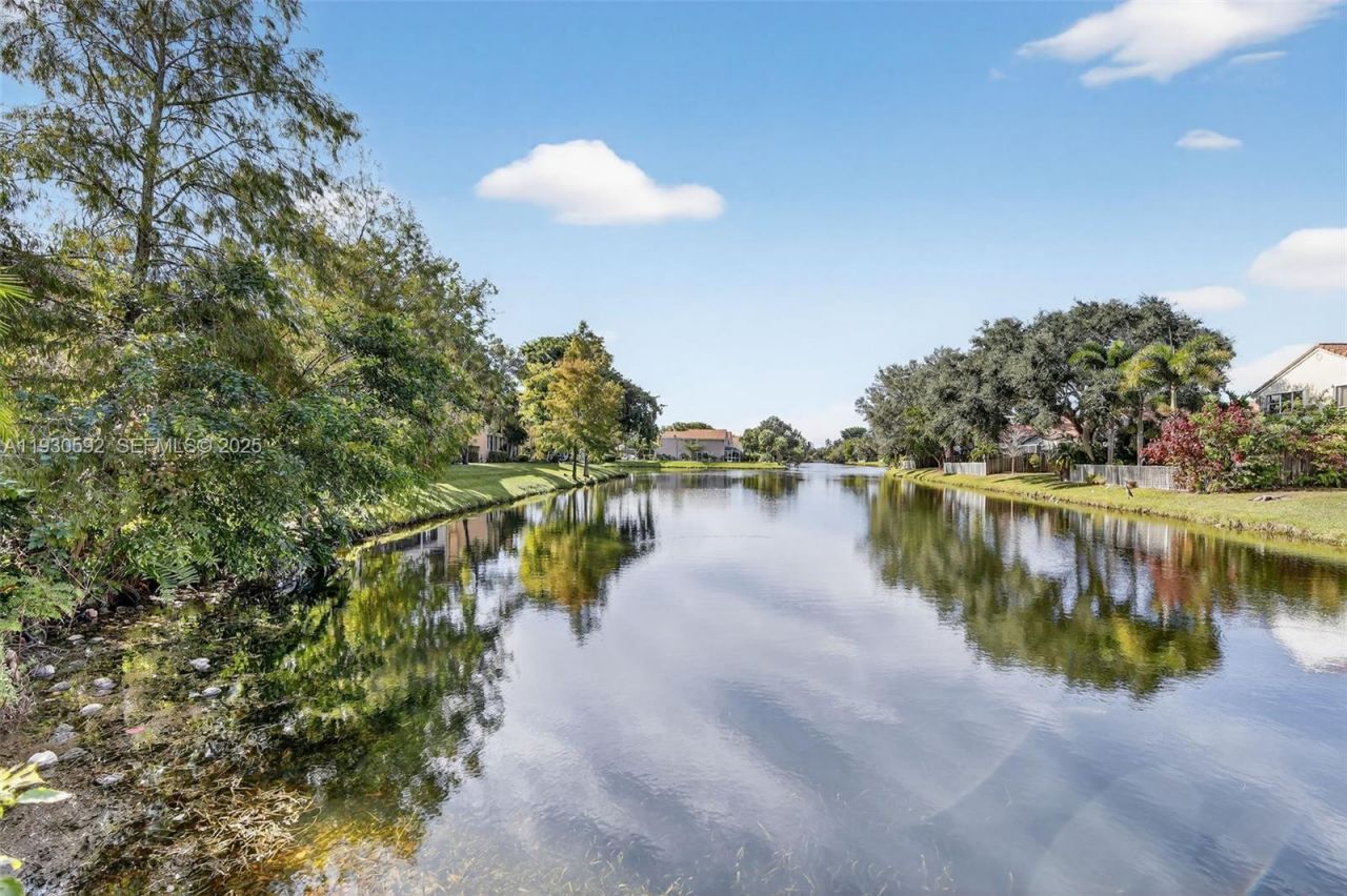 10553 NW 10th Ct, Unit D-140, Plantation, FL 33322 Photo