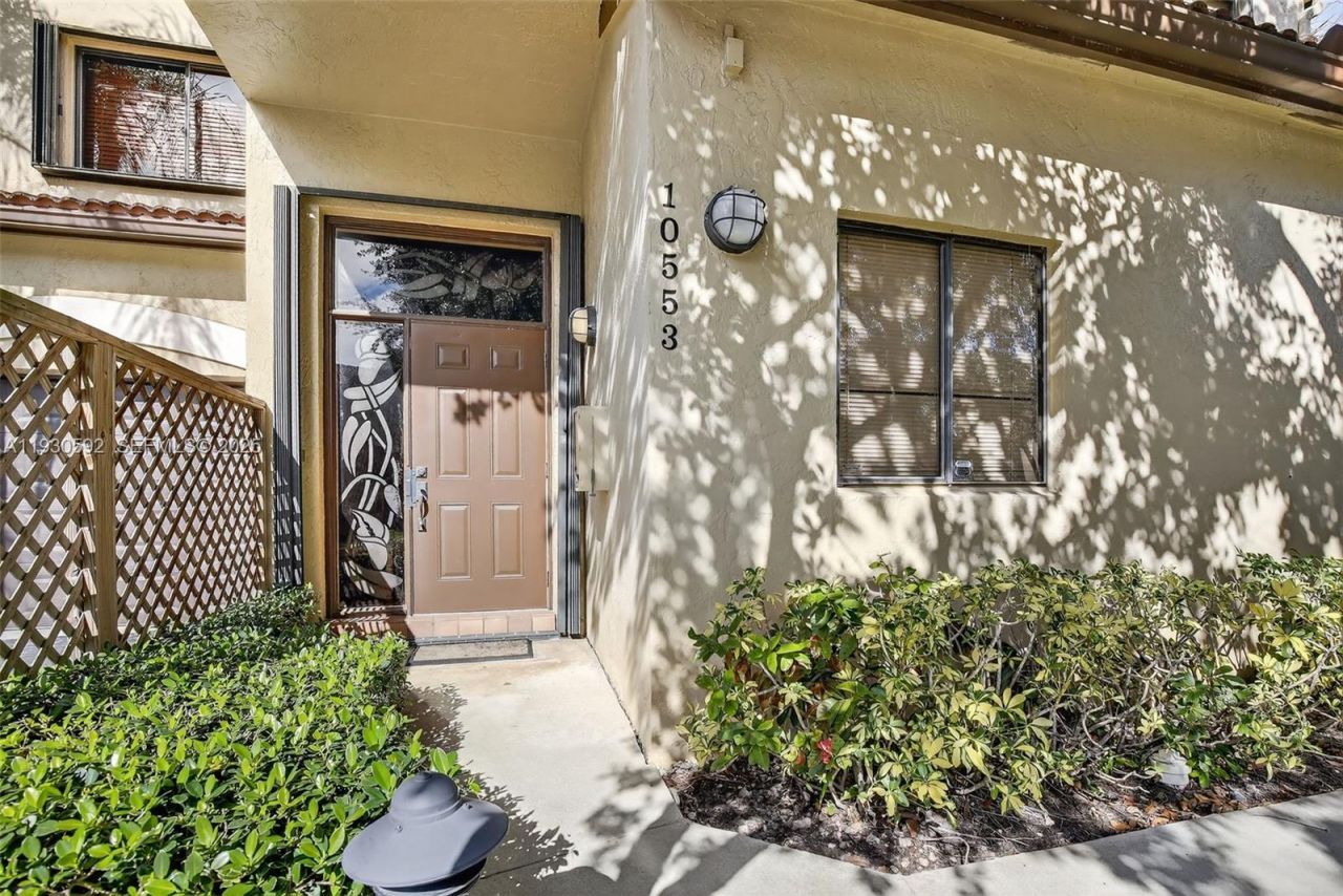 10553 NW 10th Ct, Unit D-140, Plantation, FL 33322 Photo