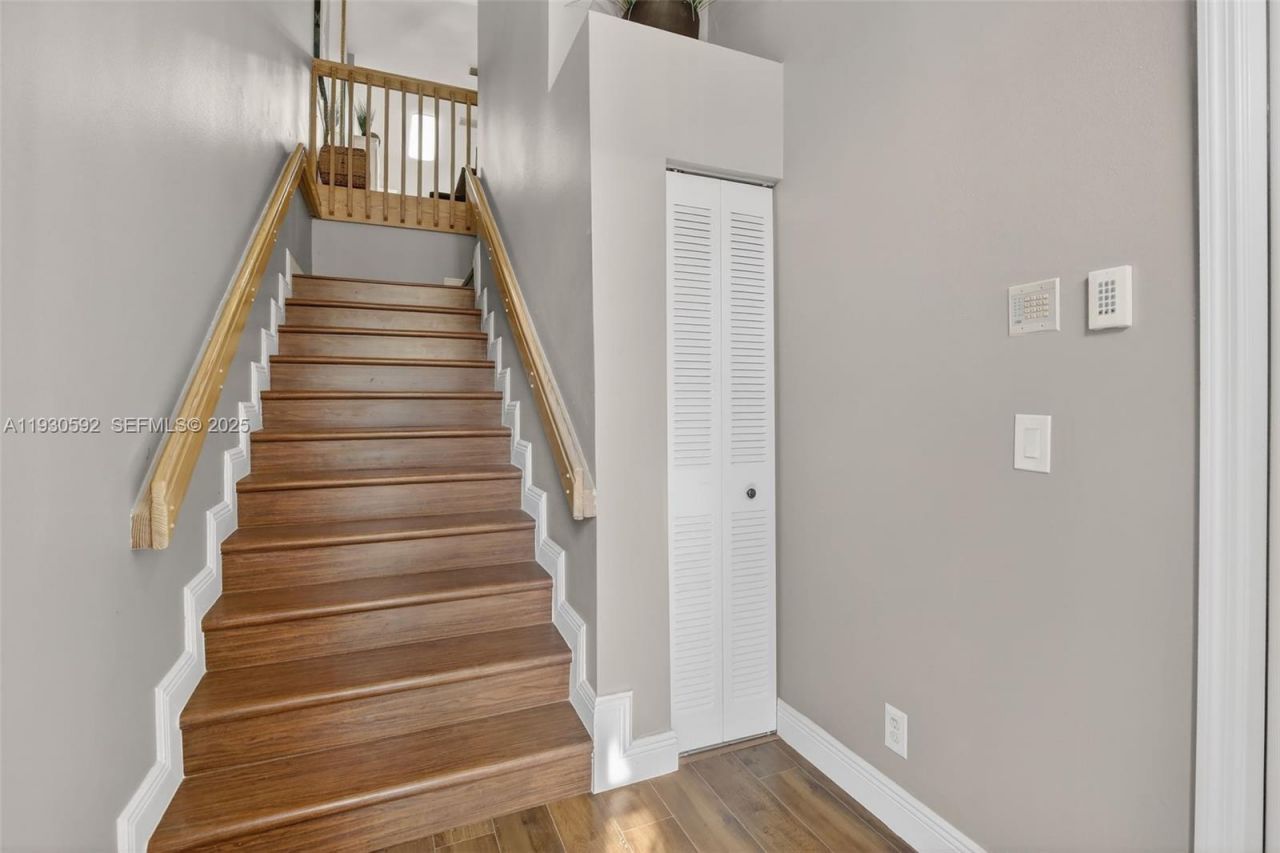 10553 NW 10th Ct, Unit D-140, Plantation, FL 33322 Photo