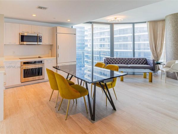 45 SW 9th St, Unit 3601, Miami, FL 33130