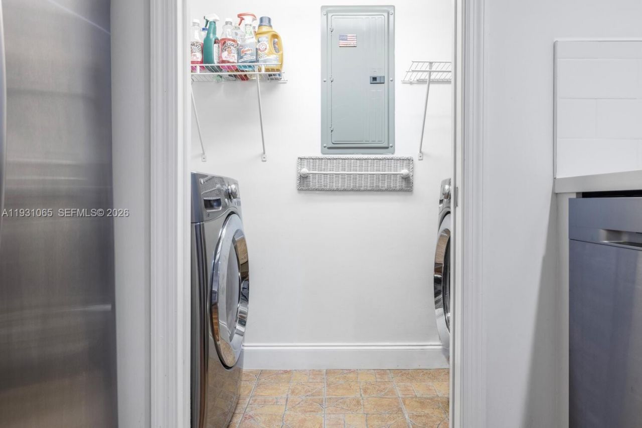 6917 Collins Ave, Unit 1008, Miami Beach, FL 33141 Photo