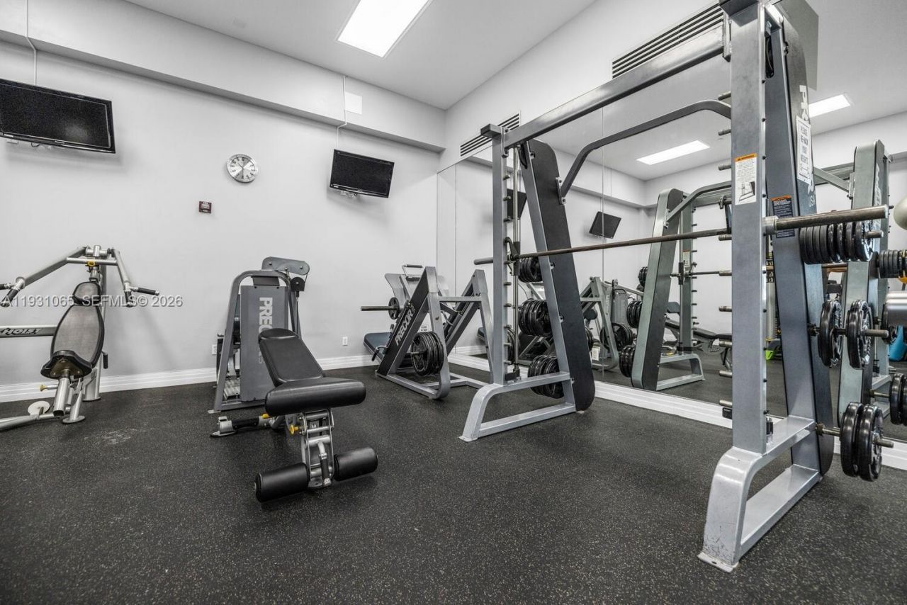 6917 Collins Ave, Unit 1008, Miami Beach, FL 33141 Photo