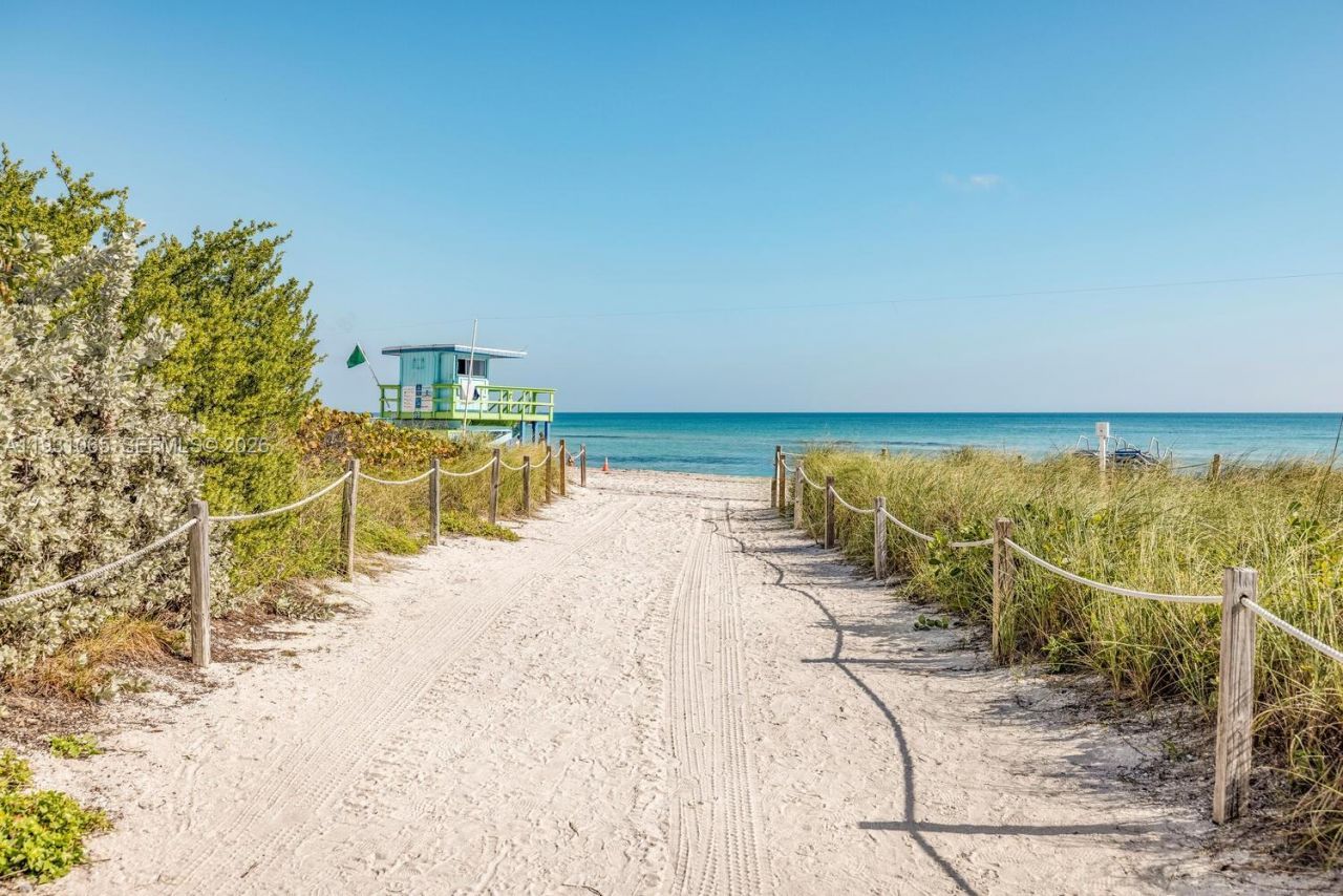 6917 Collins Ave, Unit 1008, Miami Beach, FL 33141 Photo