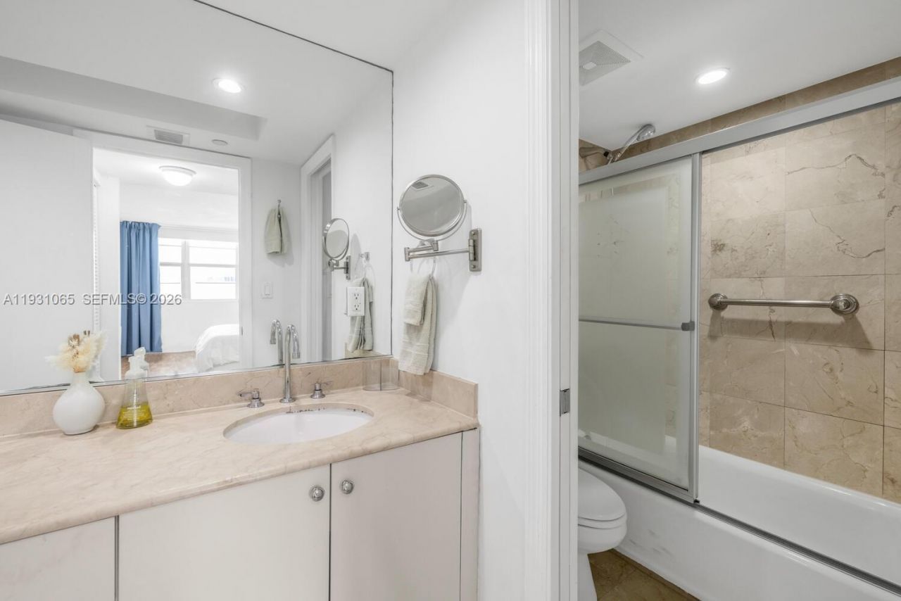 6917 Collins Ave, Unit 1008, Miami Beach, FL 33141 Photo