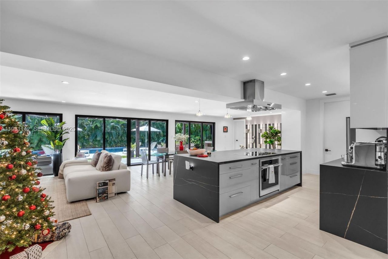 490 NE 91st St, Miami Shores, FL 33138 Photo