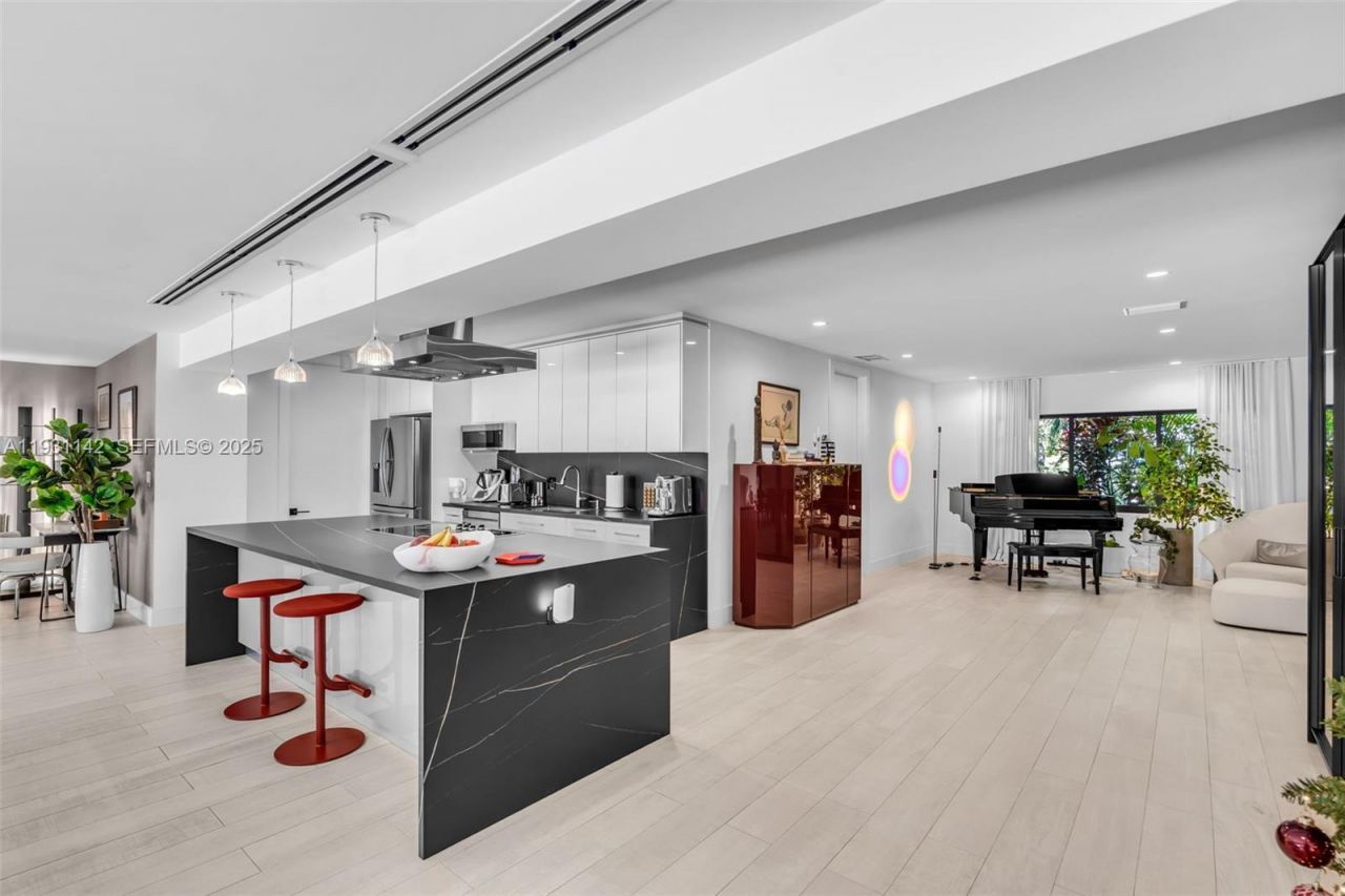 490 NE 91st St, Miami Shores, FL 33138 Photo