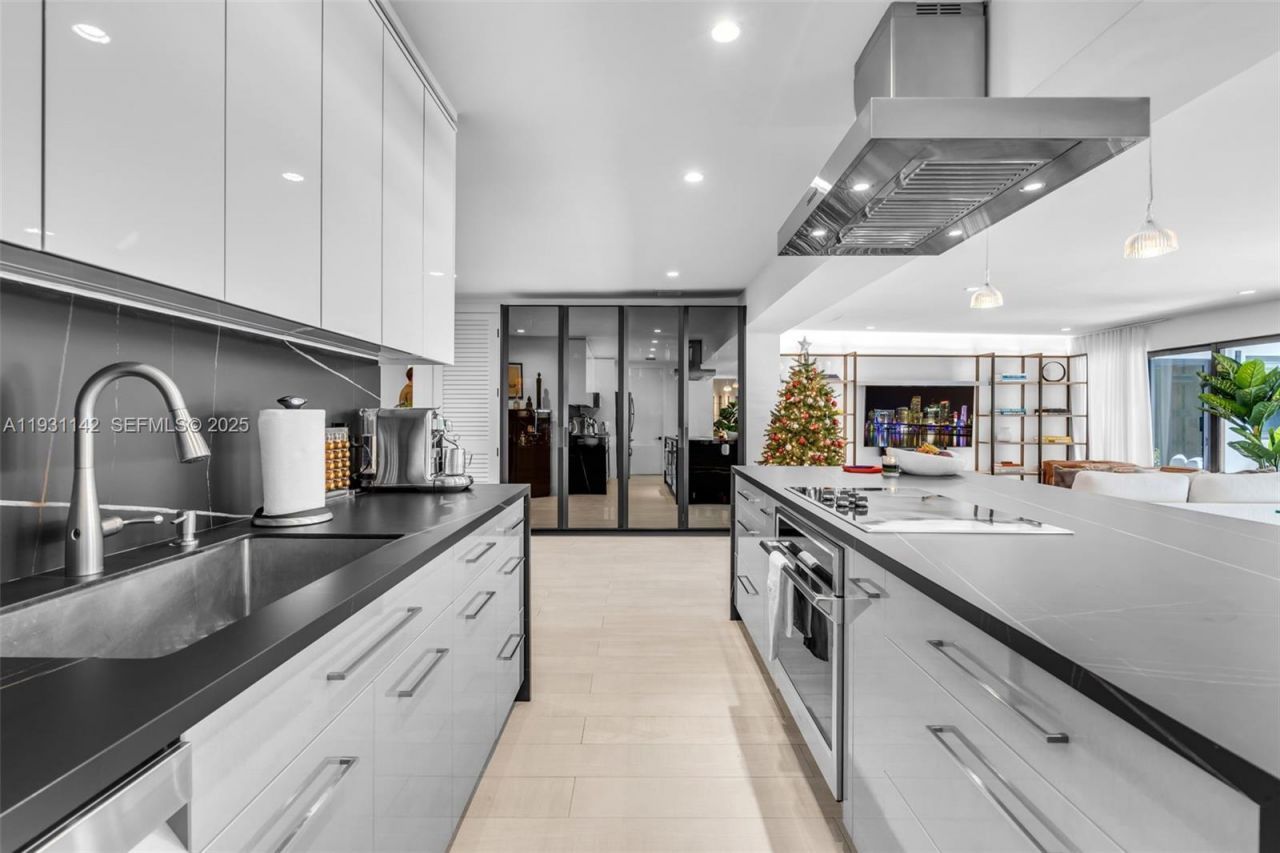 490 NE 91st St, Miami Shores, FL 33138 Photo