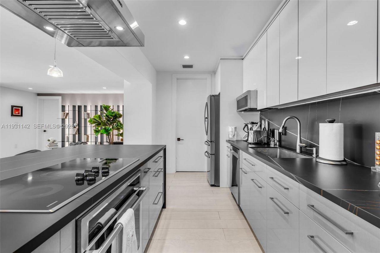 490 NE 91st St, Miami Shores, FL 33138 Photo