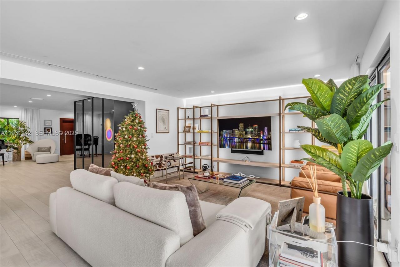 490 NE 91st St, Miami Shores, FL 33138 Photo