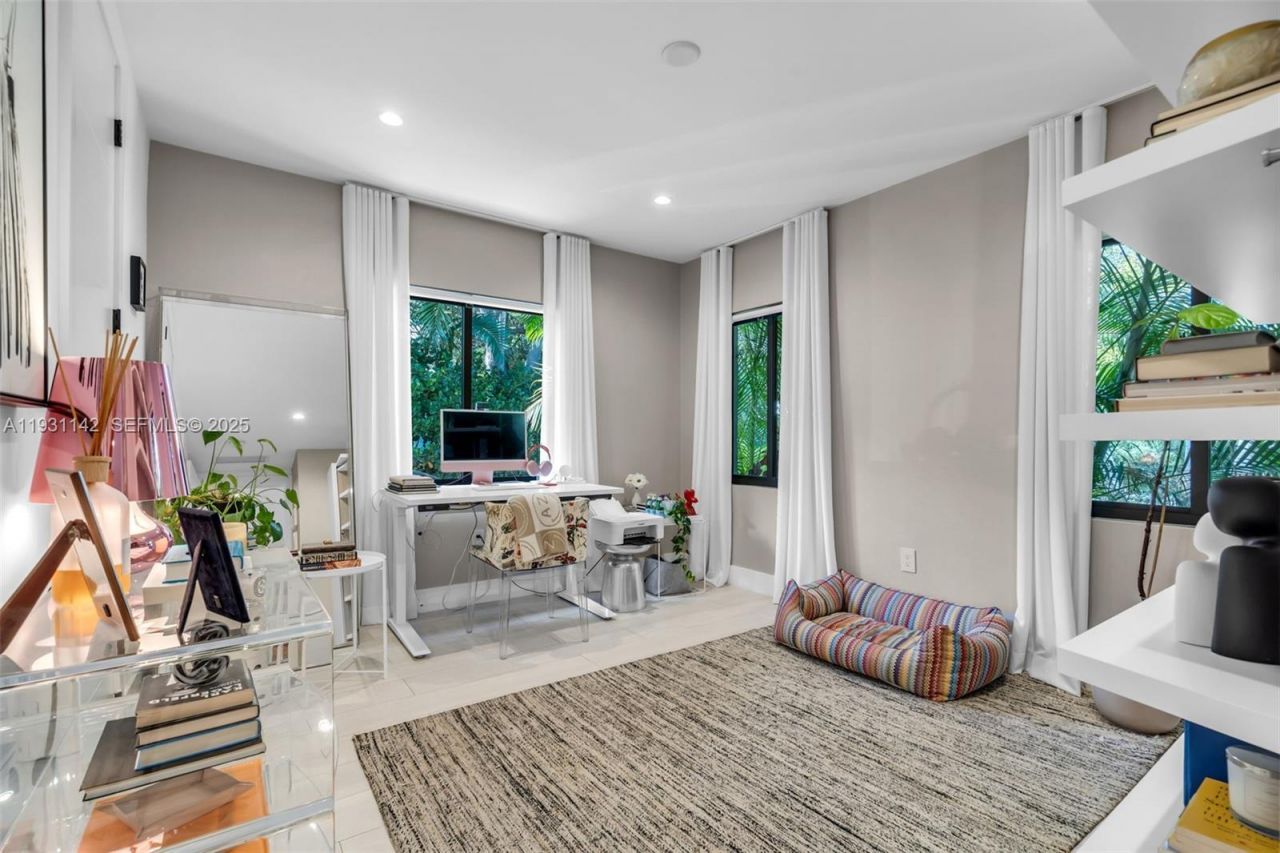 490 NE 91st St, Miami Shores, FL 33138 Photo