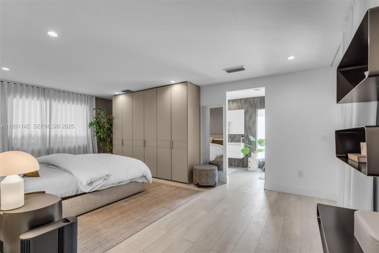 490 NE 91st St, Miami Shores, FL 33138 Photo