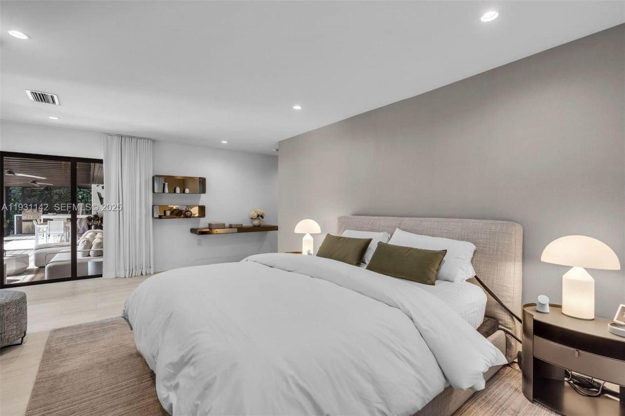 490 NE 91st St, Miami Shores, FL 33138 Photo