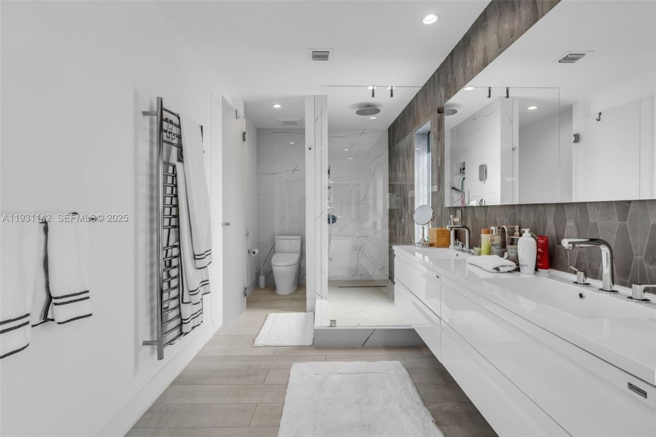 490 NE 91st St, Miami Shores, FL 33138 Photo