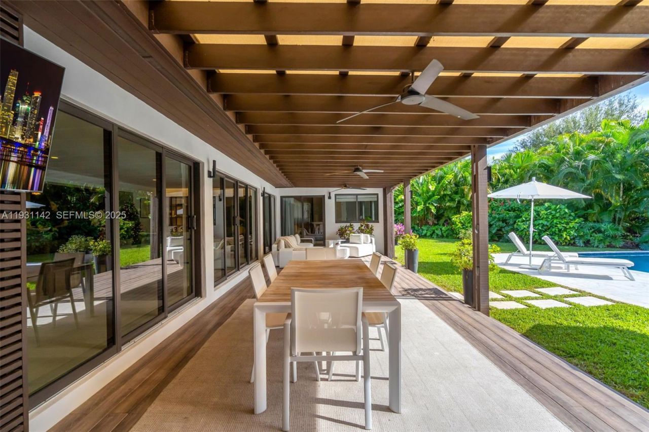 490 NE 91st St, Miami Shores, FL 33138 Photo