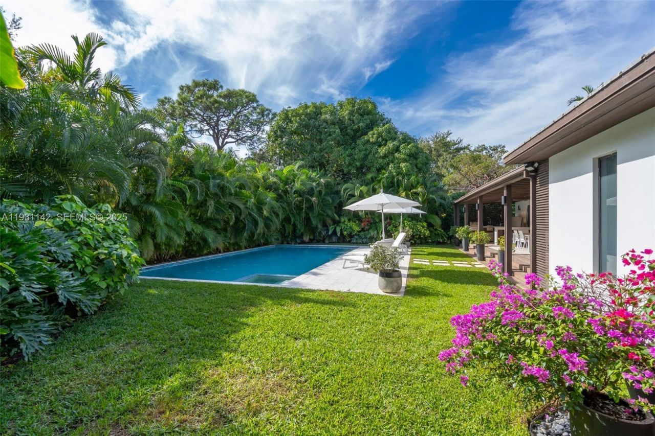 490 NE 91st St, Miami Shores, FL 33138 Photo