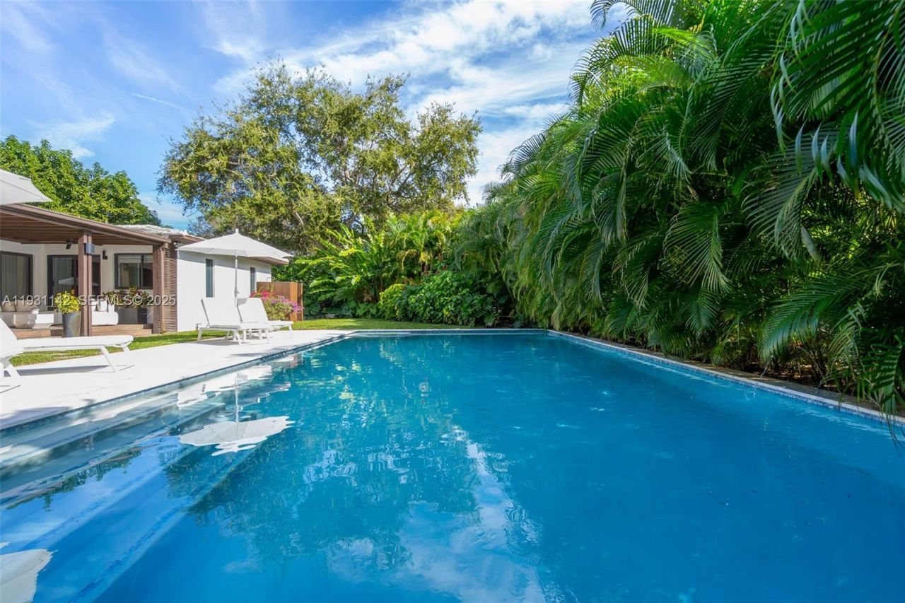 490 NE 91st St, Miami Shores, FL 33138 Photo