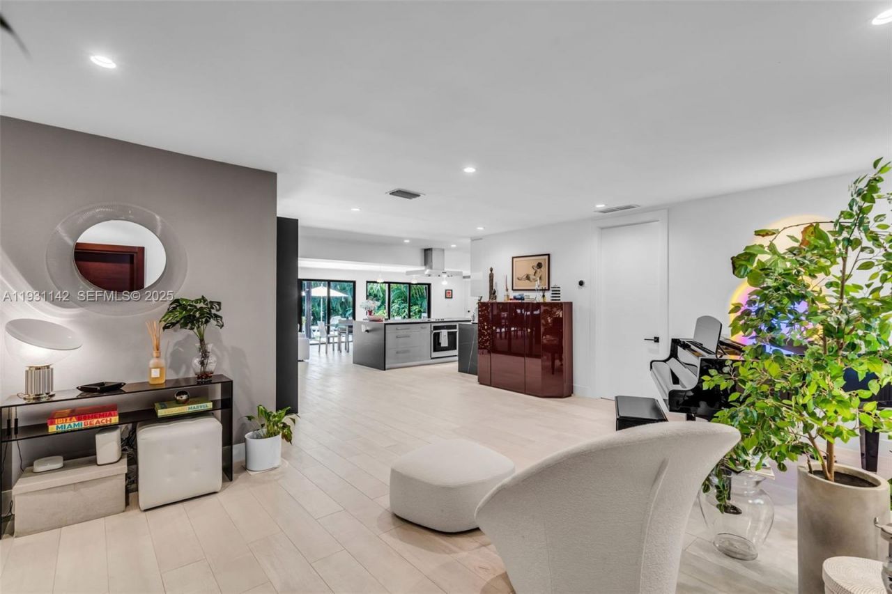490 NE 91st St, Miami Shores, FL 33138 Photo